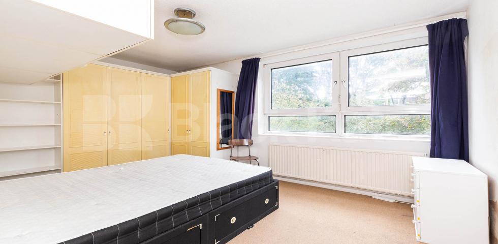 			NEW INSTRUCTION!, 3 Bedroom, 1 bath, 1 reception Flat			 Boundary Road, ST JOHNS WOOD